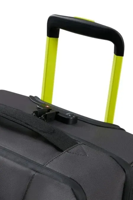 American Tourister Urban Track Duffle with Wheels 78.5cm