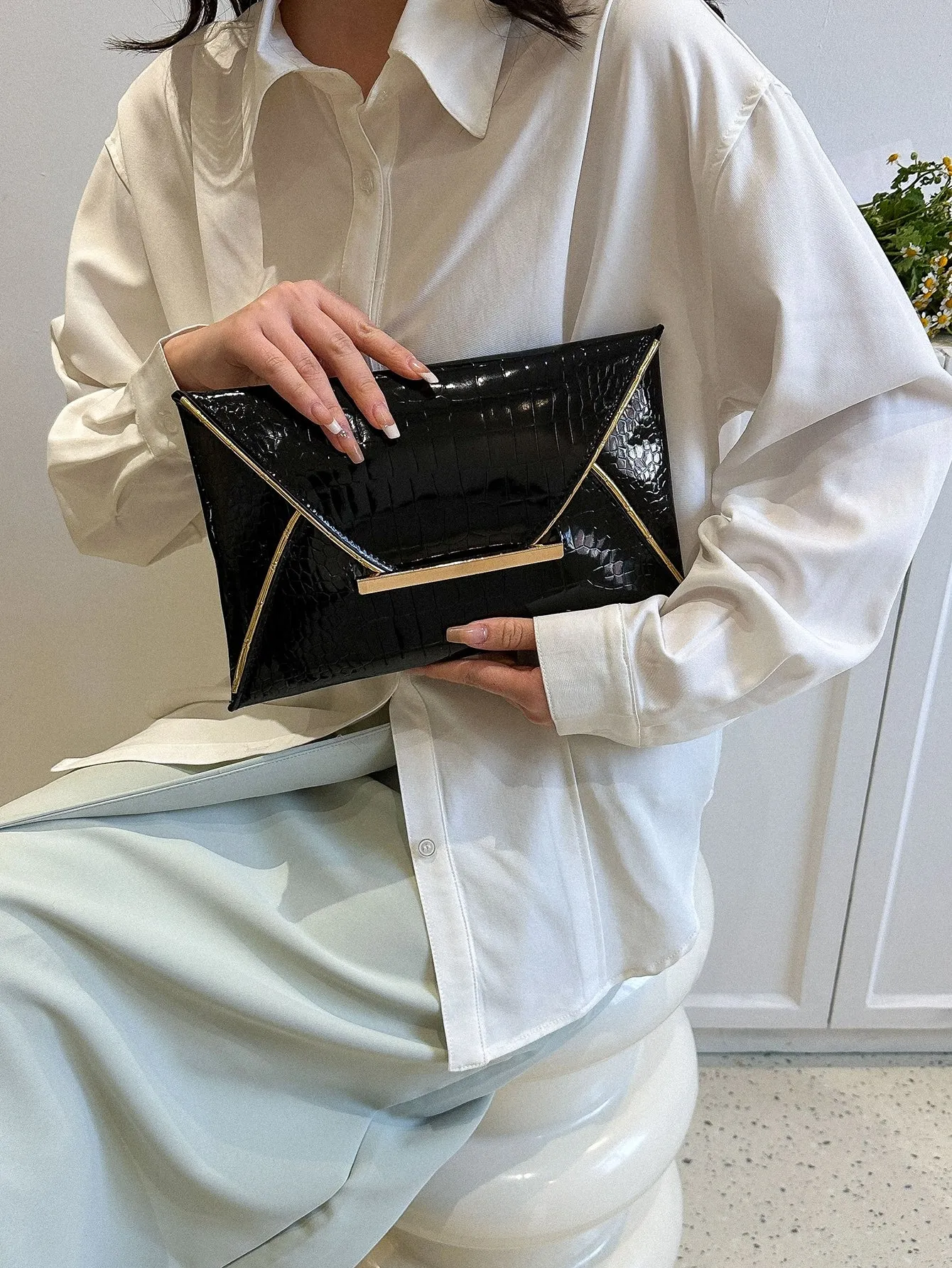 Crocodile Embossed Contrast Binding Envelope Bag - Black- FD ⚡