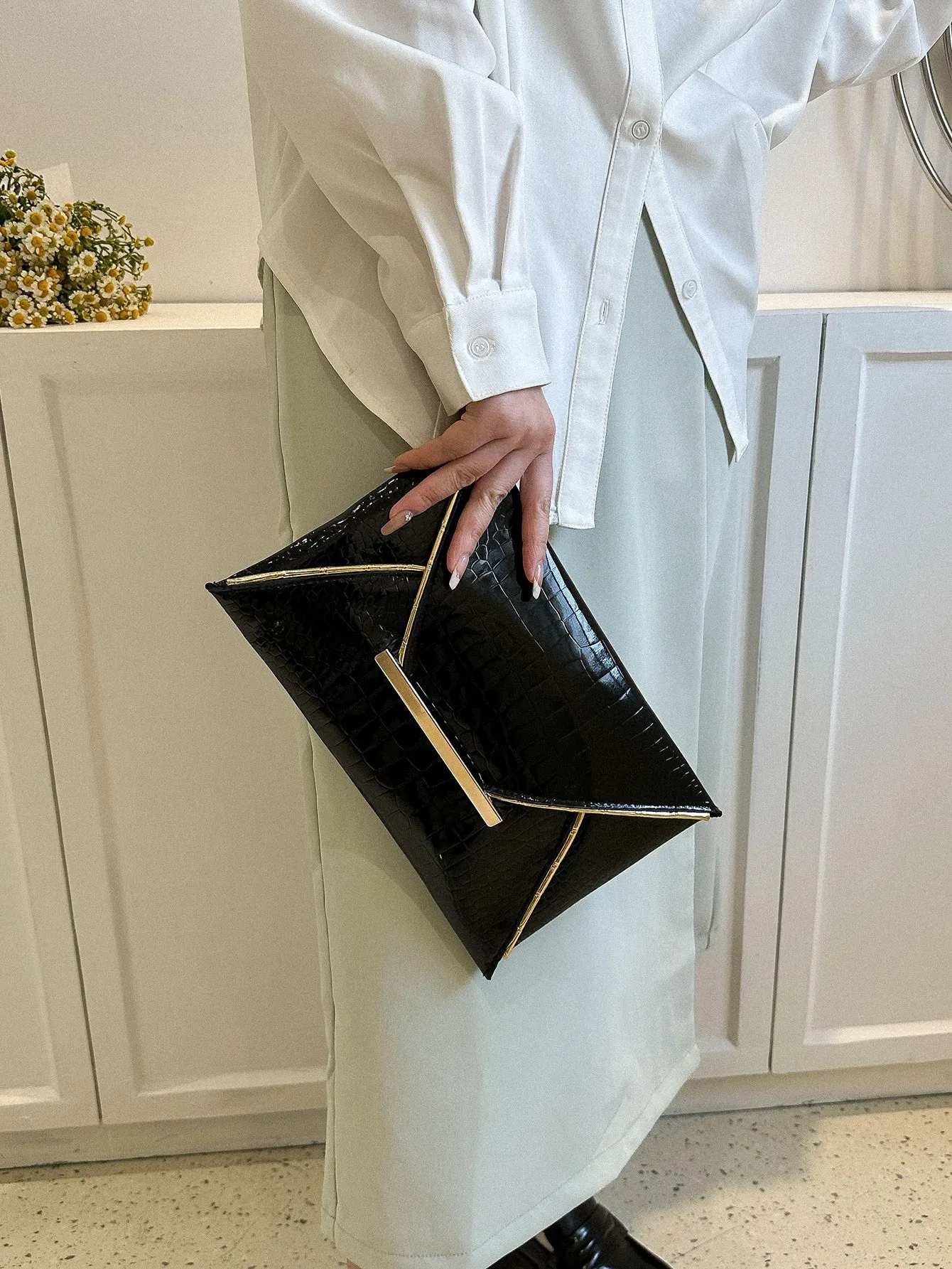 Crocodile Embossed Contrast Binding Envelope Bag - Black- FD ⚡