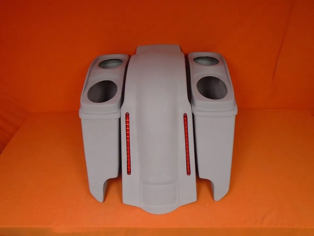 Harley Davidson 5" Heritage Softail Extended Saddlebags Dual 6 X 9 Speaker Lids   LED Fender Dual Cutouts