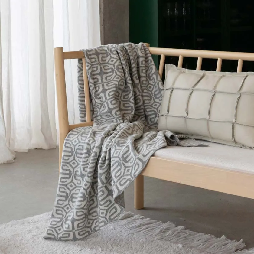 Louhi wool blanket - light