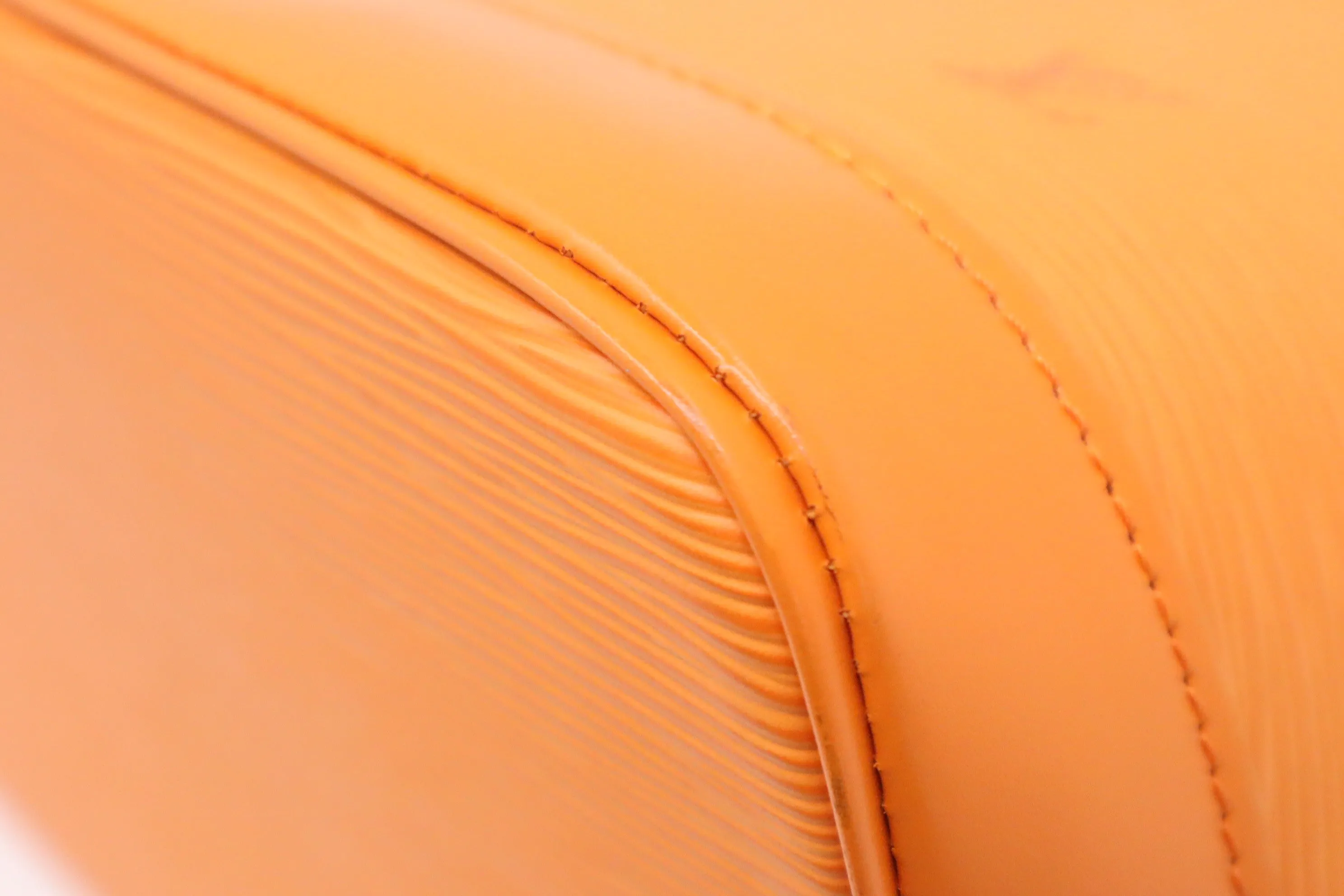 Louis Vuitton Alma PM in Mandarin Epi Leather