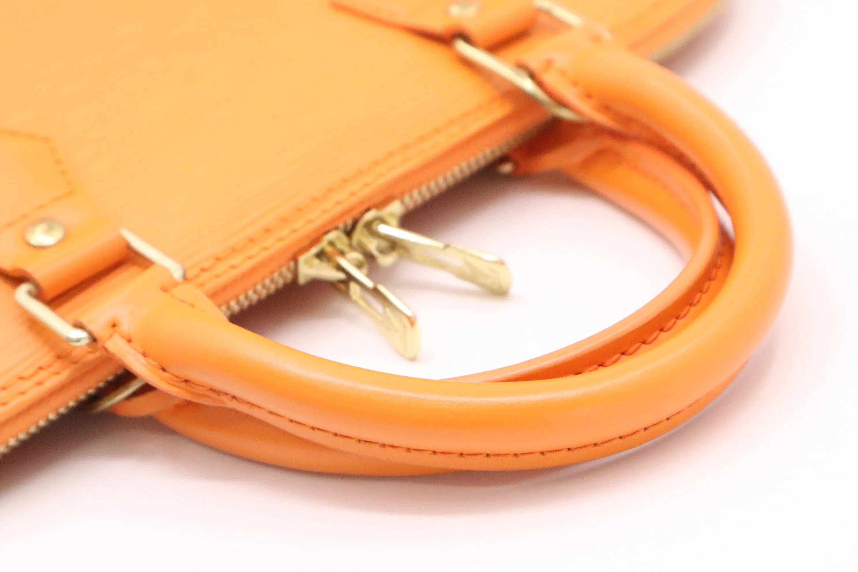 Louis Vuitton Alma PM in Mandarin Epi Leather