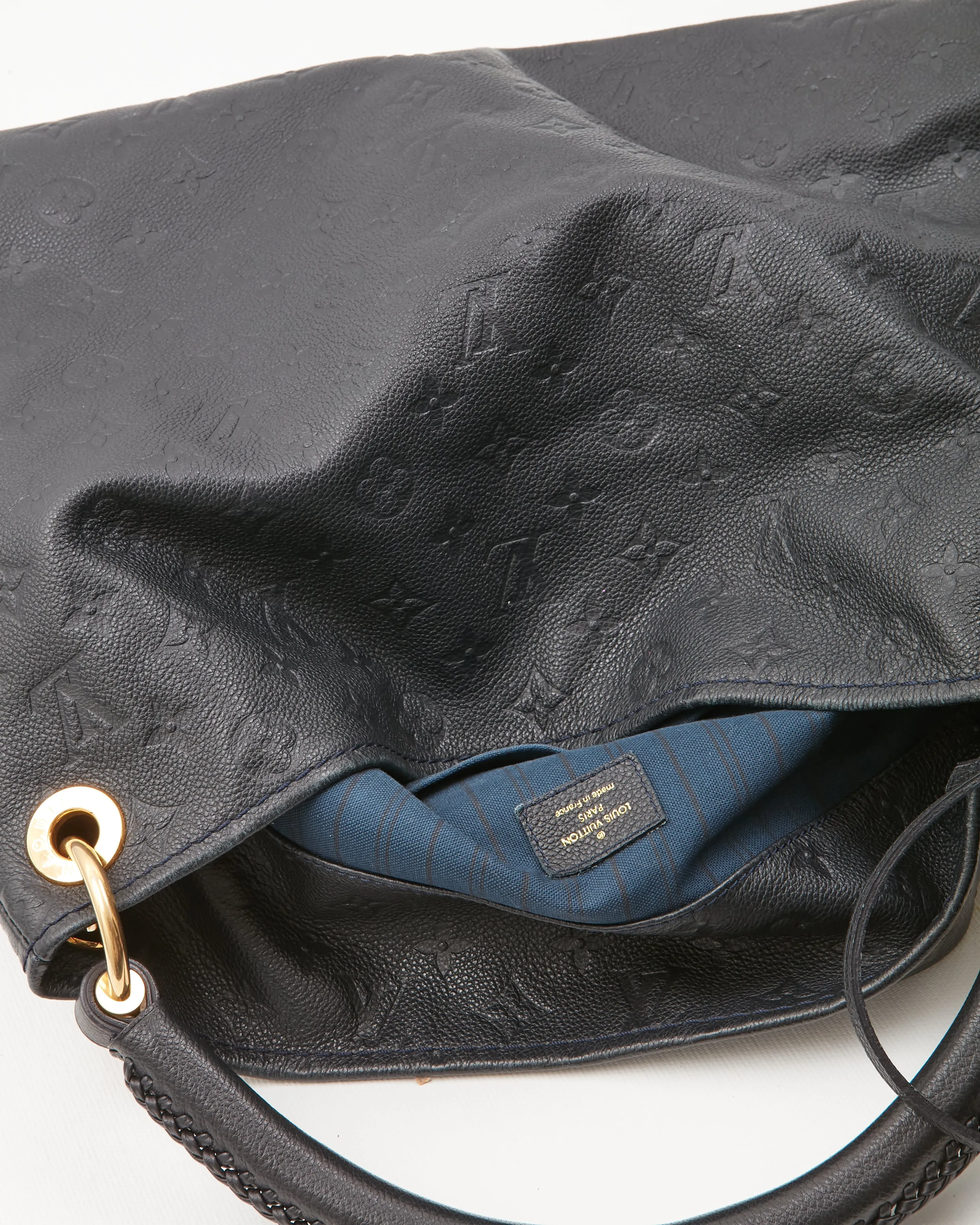Louis Vuitton Bleu Infini Empreinte Monogram Leather Artsy MM Shoulder Bag