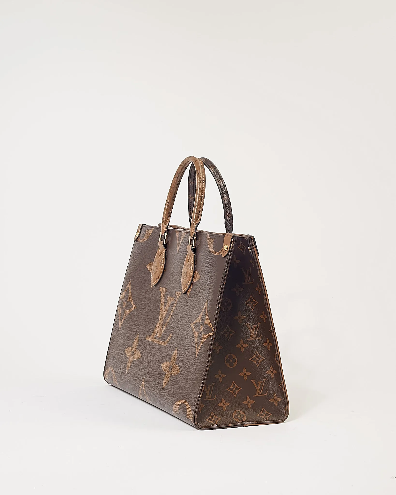 Louis Vuitton Reverse Monogram Giant Onthego MM