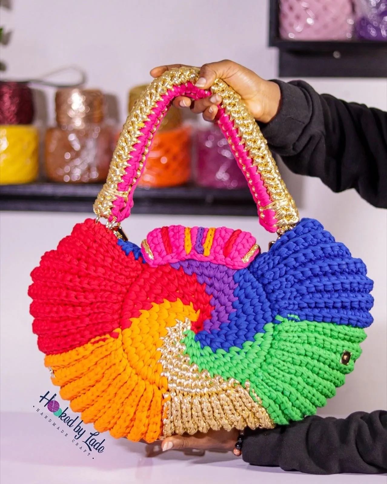 Multicolored 'Fola' XXXL Bag (16" x 6")