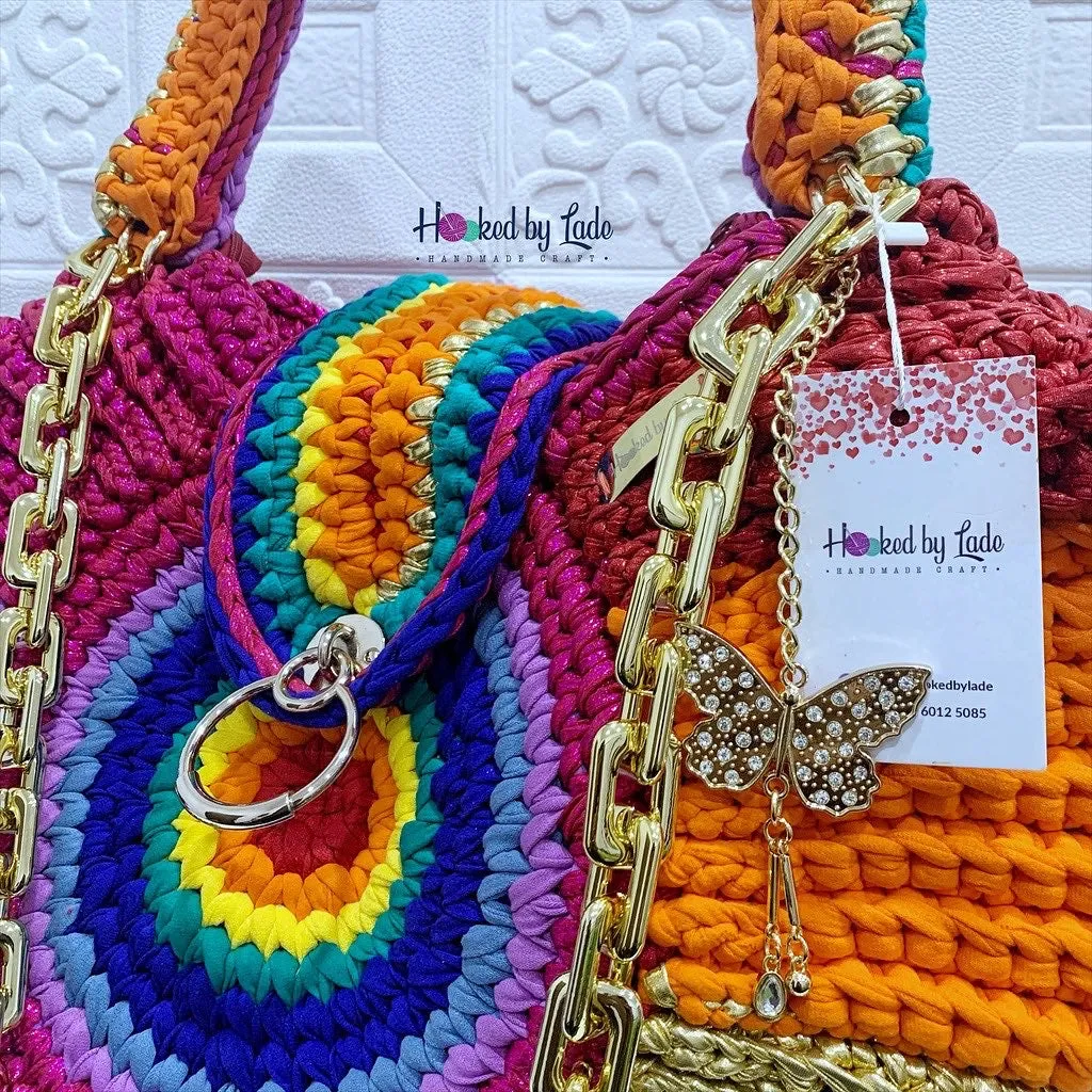 Multicolored 'Fola' XXXL Bag (16" x 6")