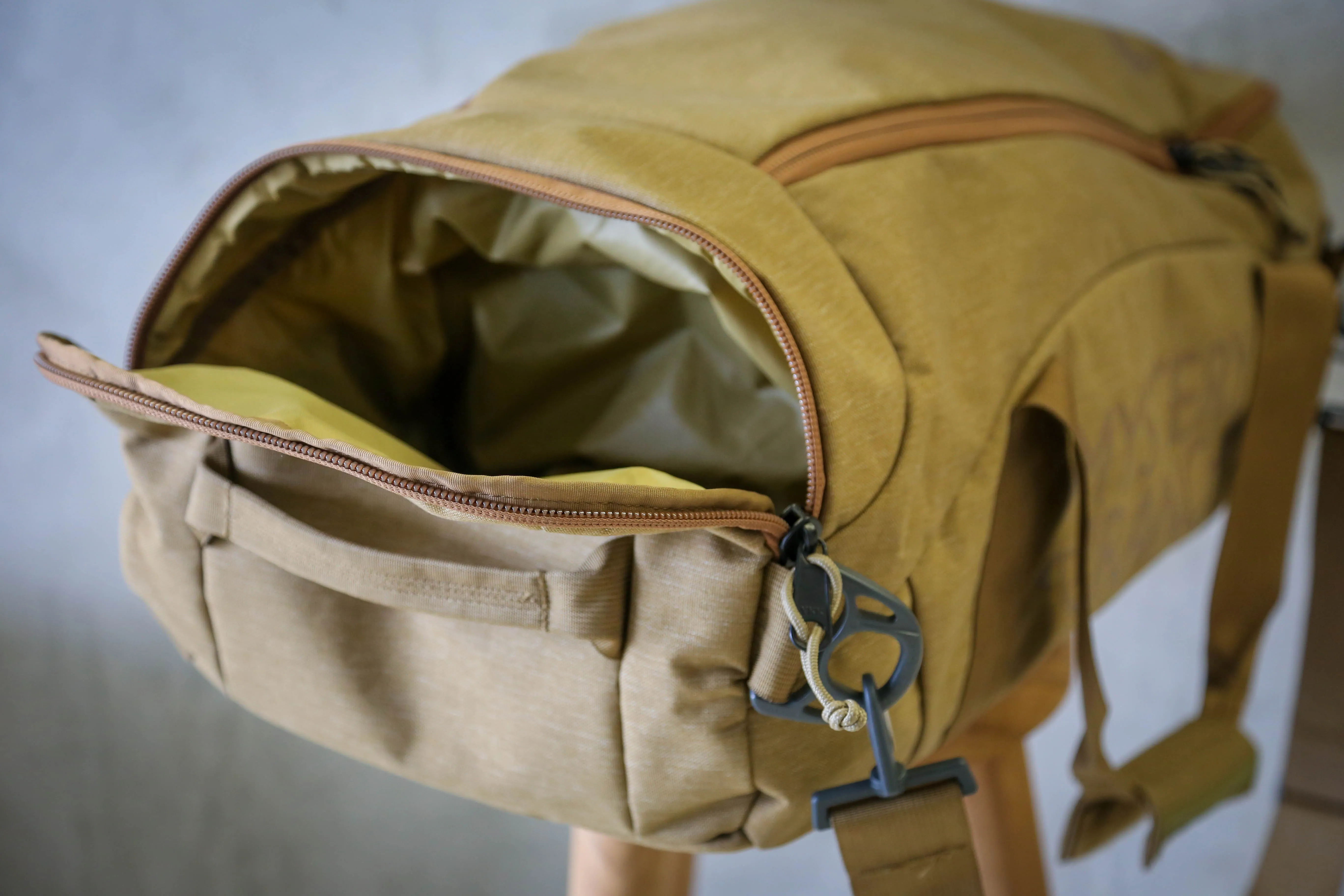 Mystery Ranch Mission Duffel 90 Coyote