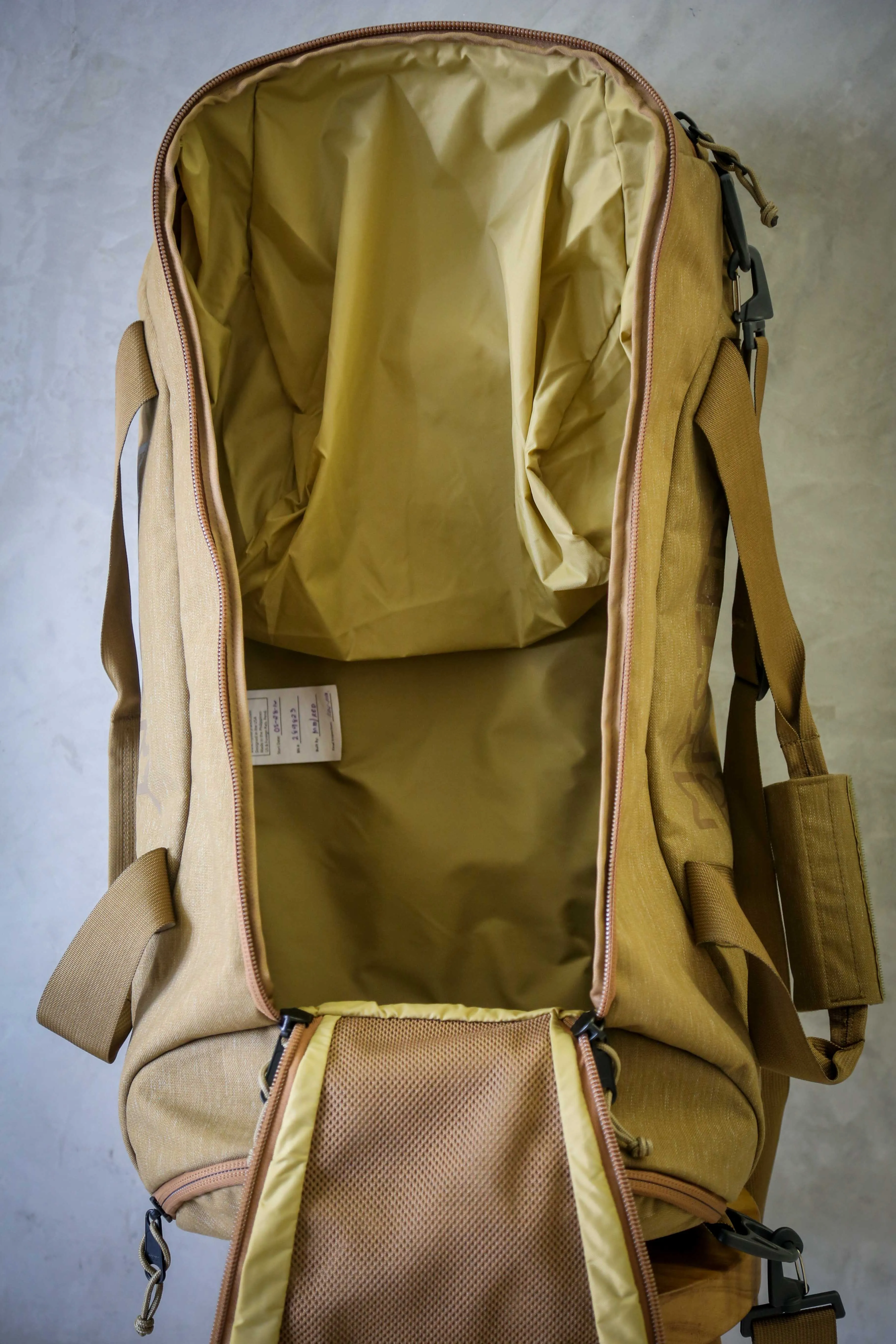 Mystery Ranch Mission Duffel 90 Coyote