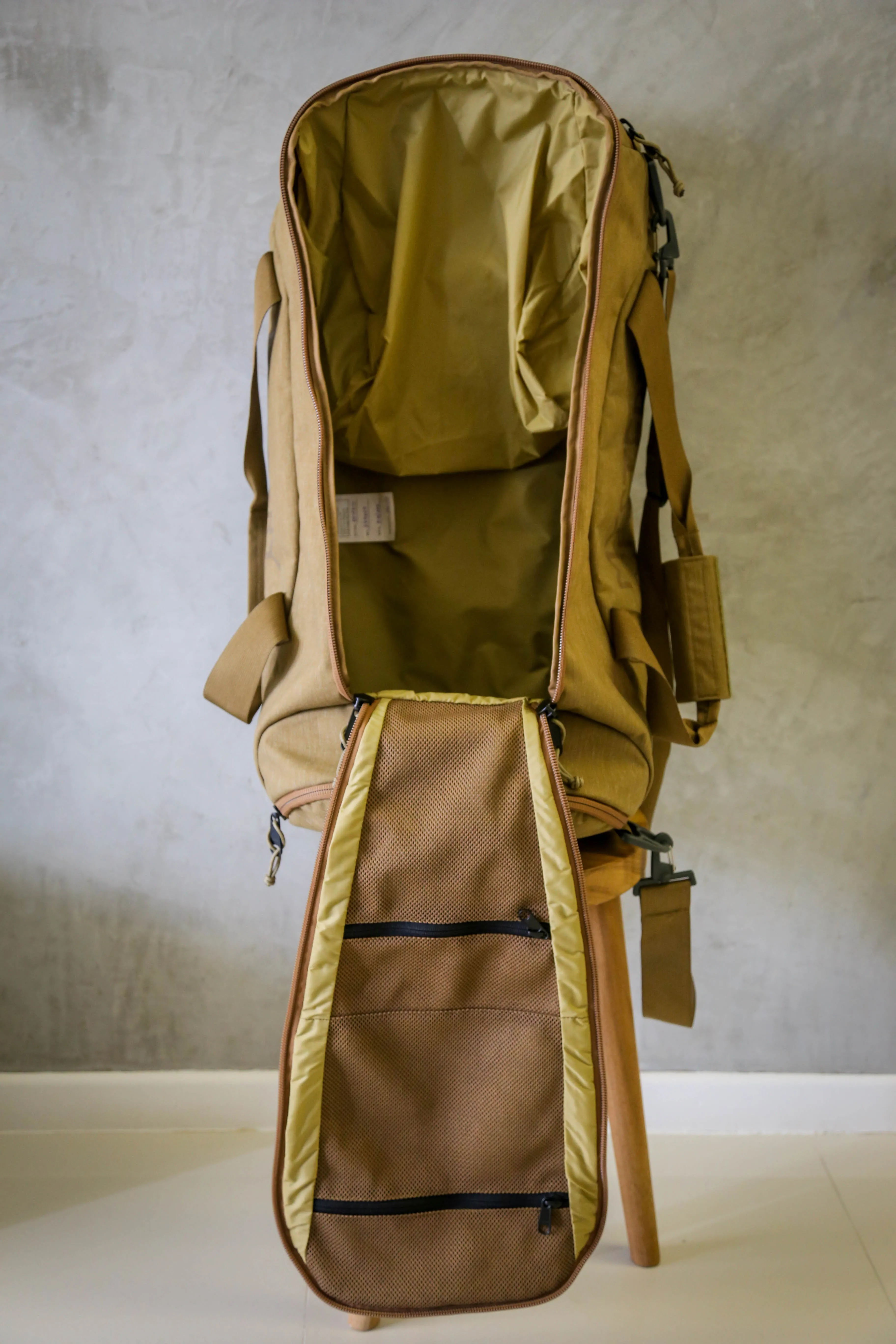 Mystery Ranch Mission Duffel 90 Coyote