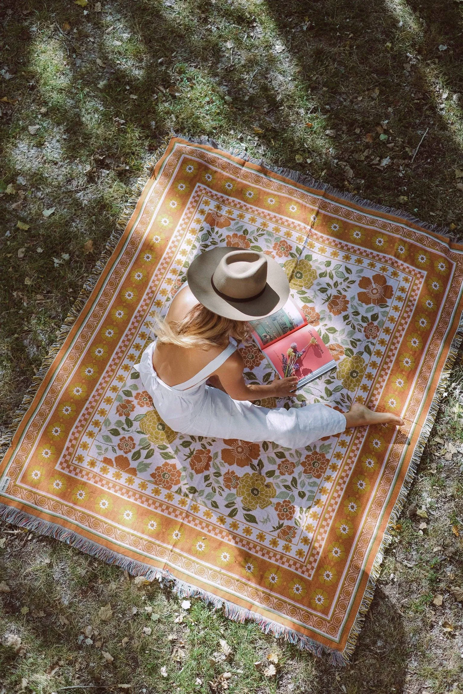 Salty Aura - The Golden Rug: Large