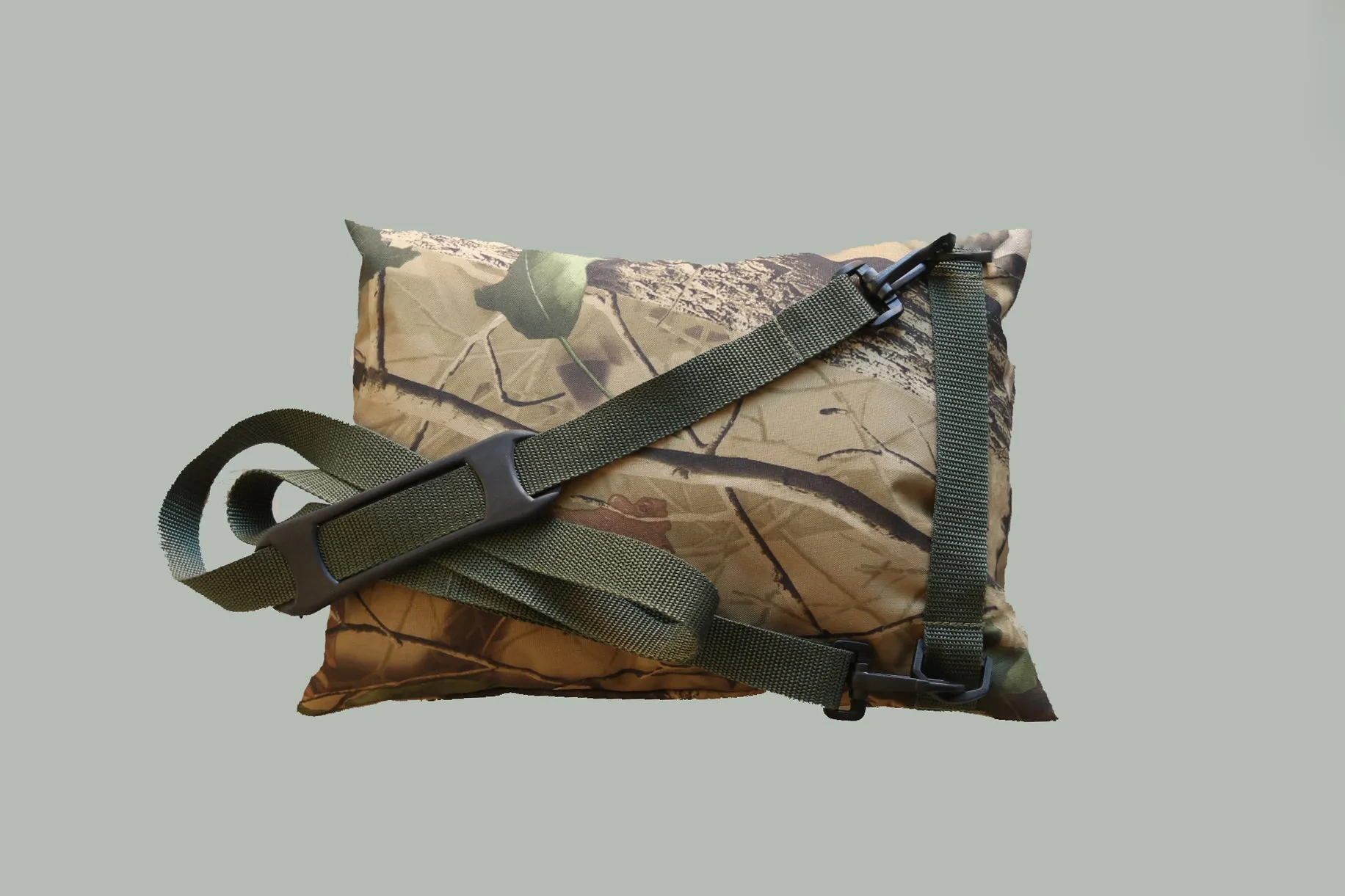 WOODLAND CAMO Waterproof Camera Bean Bag, with Shoulder strap Filled/Unfilled with inside Zip Liner