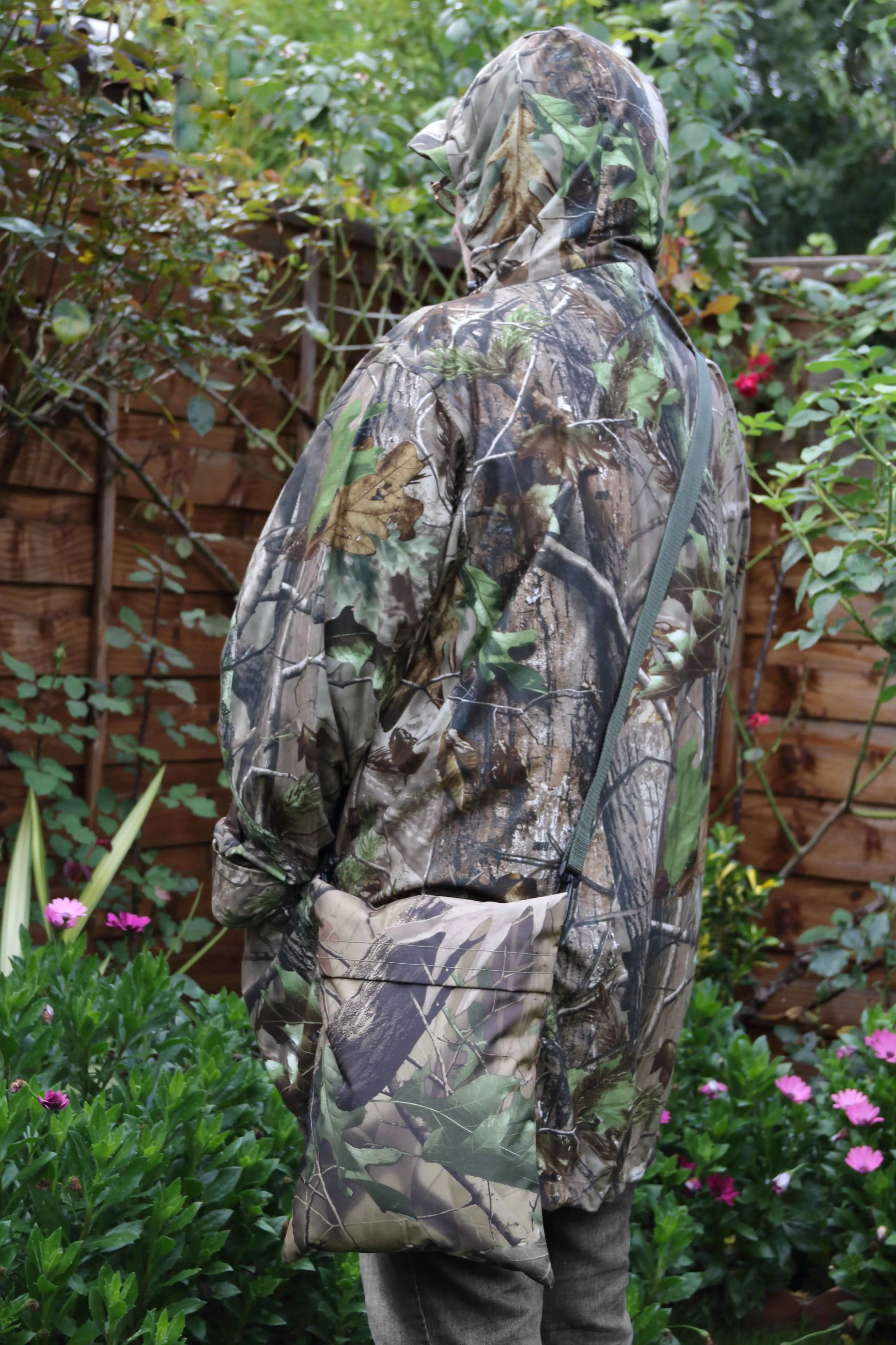 WOODLAND CAMO Waterproof Camera Bean Bag, with Shoulder strap Filled/Unfilled with inside Zip Liner