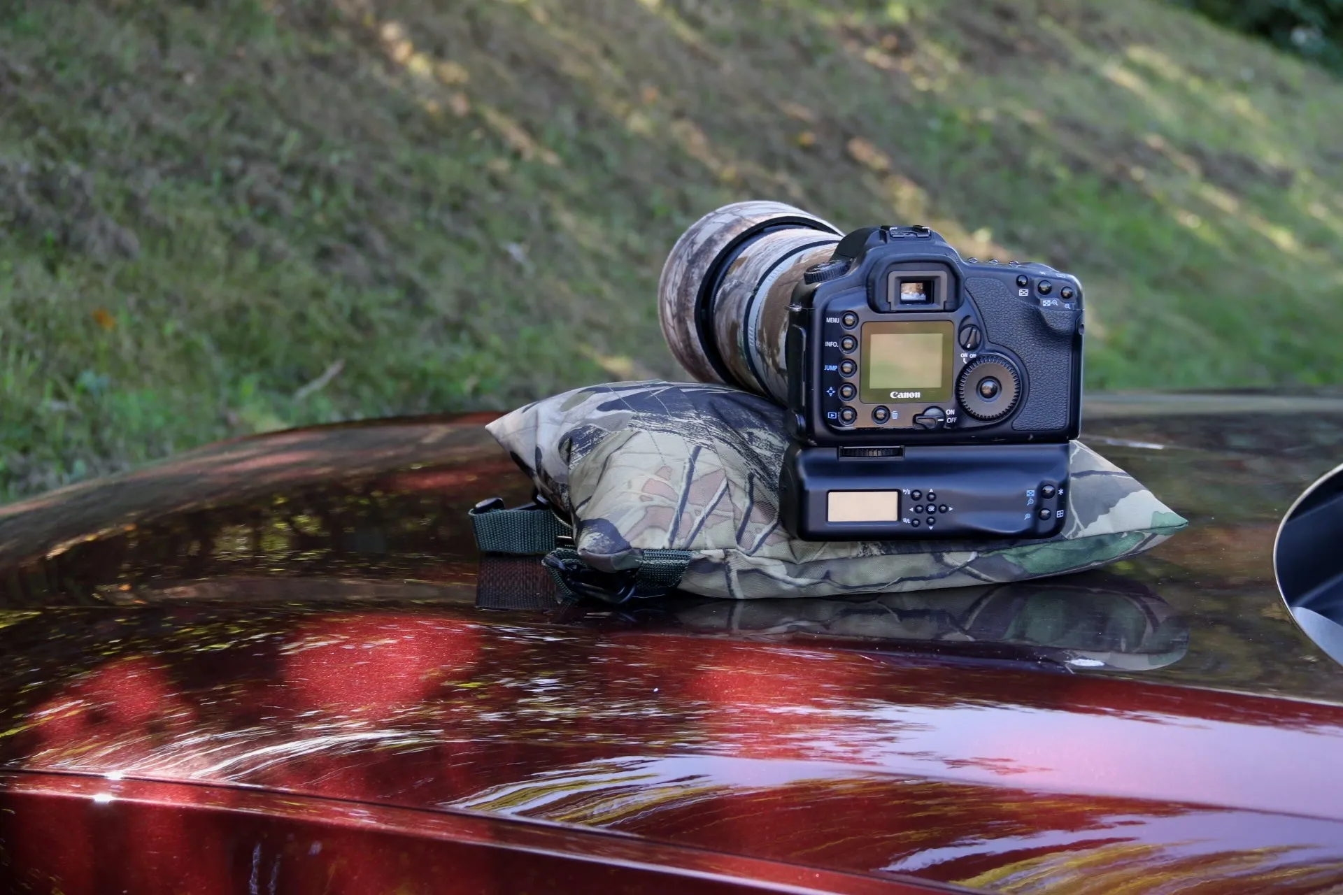 WOODLAND CAMO Waterproof Camera Bean Bag, with Shoulder strap Filled/Unfilled with inside Zip Liner